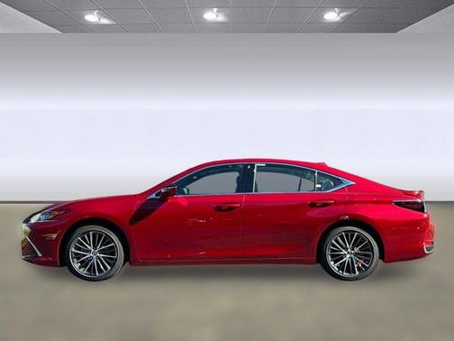 2025 Lexus ES 300h Base