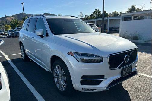 2018 Volvo XC90 T5 Momentum