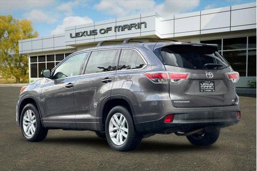 2014 Toyota Highlander LE