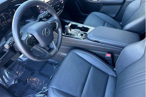 2025 Lexus NX 350h Premium