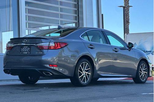 2016 Lexus ES 350 Base