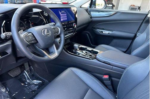 2025 Lexus NX 350h Premium