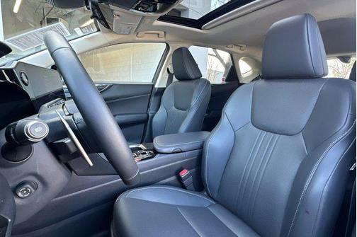 2025 Lexus NX 350h Premium