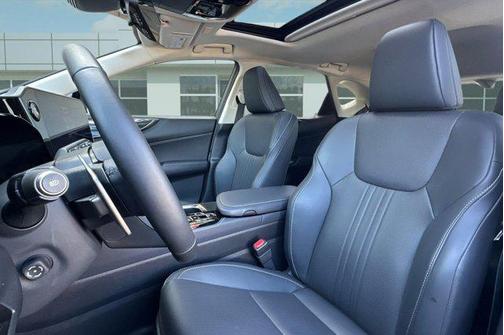 2025 Lexus NX 350h Premium