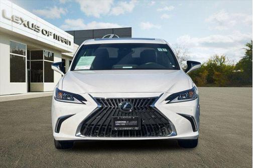 2025 Lexus ES 300h Base