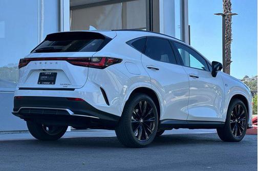 2025 Lexus NX 450h+ F SPORT Handling