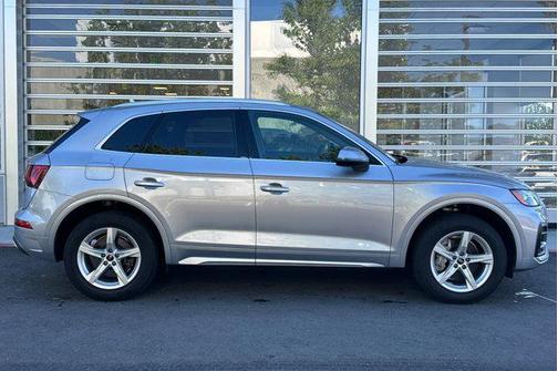 2023 Audi Q5 40 Premium