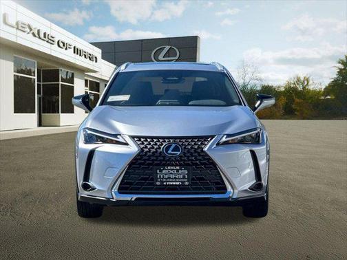 Iridium 2026 Lexus UX 300h Base