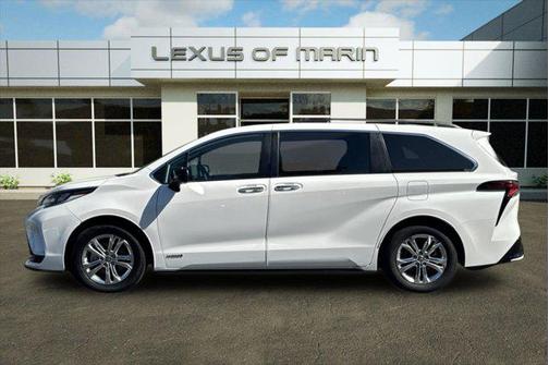 2021 Toyota Sienna XSE 7 Passenger