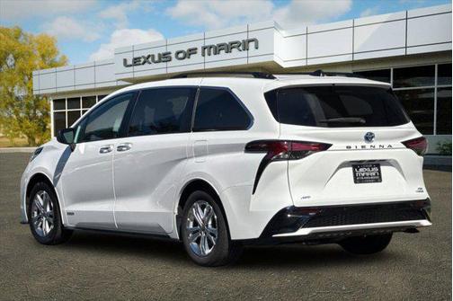 2021 Toyota Sienna XSE 7 Passenger