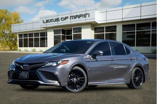 2024 Toyota Camry Hybrid SE