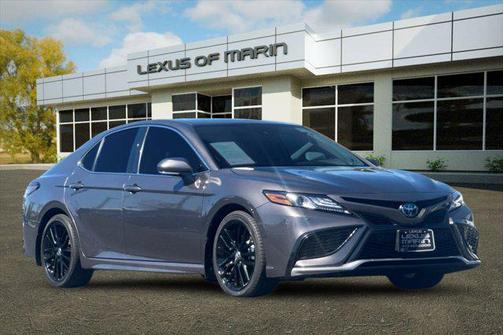 2024 Toyota Camry Hybrid SE