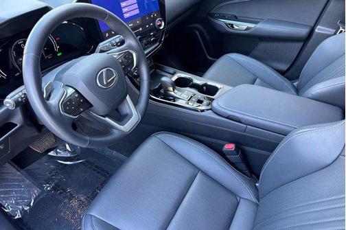 2025 Lexus NX 350h Premium