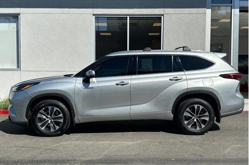 2021 Toyota Highlander Hybrid XLE