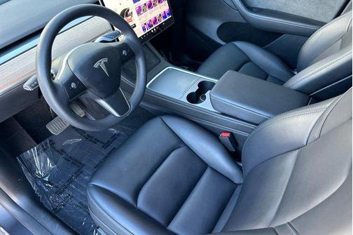 2023 Tesla Model Y Long Range Dual Motor All-Wheel Drive