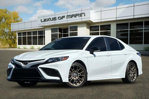 Ice Cap 2023 Toyota Camry SE
