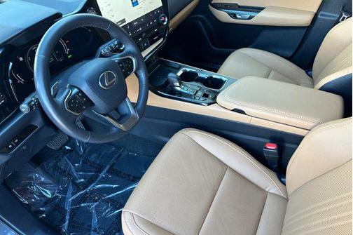2025 Lexus NX 350h Premium