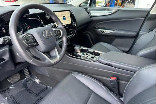 2025 Lexus NX 350h Premium