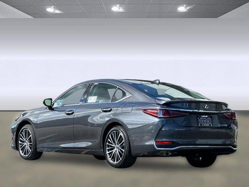 2025 Lexus ES 300h Base
