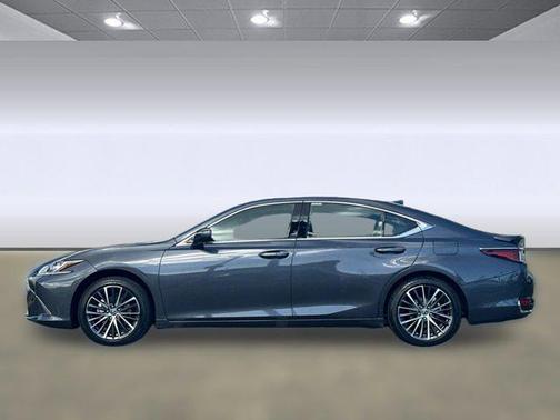 2025 Lexus ES 300h Base