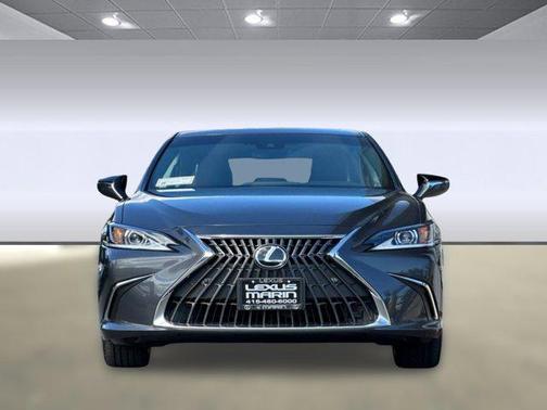 2025 Lexus ES 300h Base