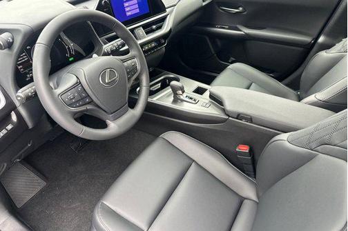 2025 Lexus UX 300h Base