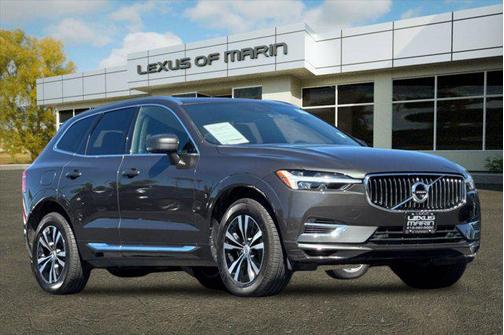 2021 Volvo XC60 Recharge Plug-In Hybrid T8 Inscription Expression
