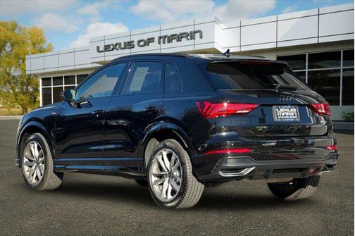 2022 Audi Q3 45 S line Premium