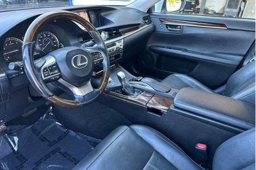 2016 Lexus ES 350 Base