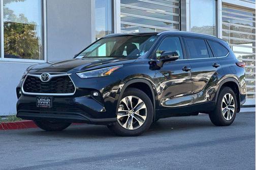 2024 Toyota Highlander XLE