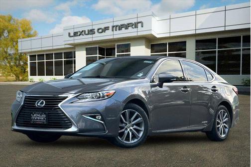 2016 Lexus ES 300h Base