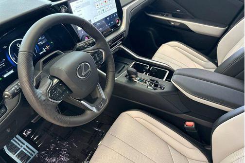 2025 Lexus TX 500h F SPORT Premium
