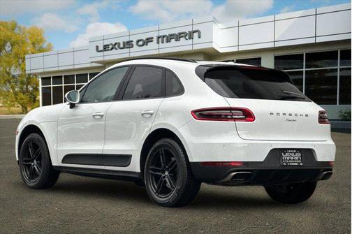 2017 Porsche Macan AWD