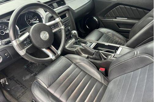 2014 Ford Mustang V6