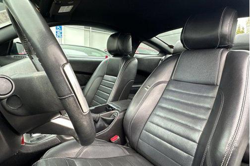 2014 Ford Mustang V6