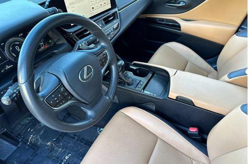 2023 Lexus ES 300h Base