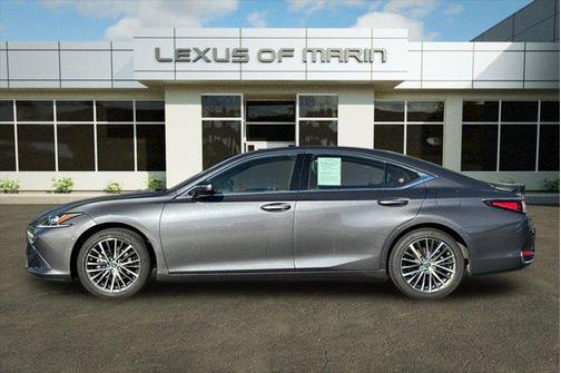 2023 Lexus ES 300h Base