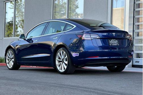 2019 Tesla Model 3 Standard Range Plus