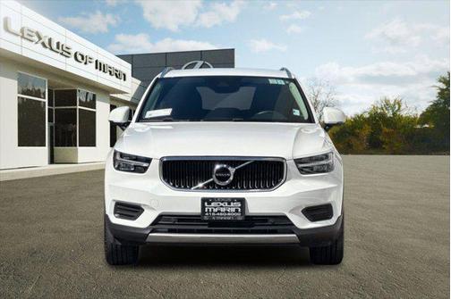 2020 Volvo XC40 T5 Momentum
