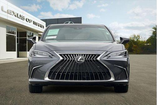 2025 Lexus ES 300h Luxury