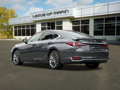2025 Lexus ES 300h Luxury