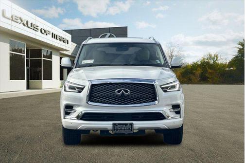 2022 INFINITI QX80 Luxe