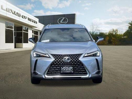 Iridium 2026 Lexus UX 300h Base