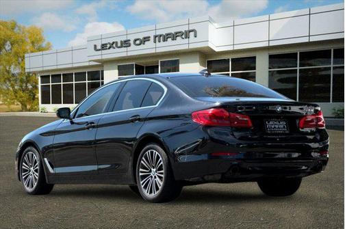 2019 BMW 530 530i