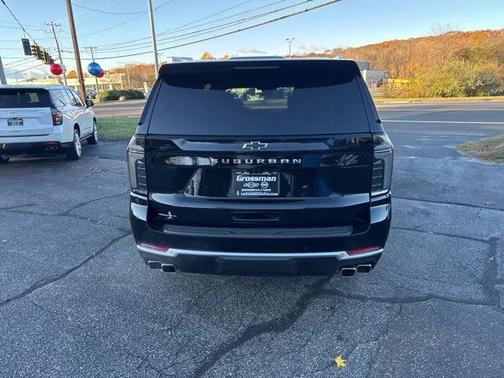 2025 Chevrolet Suburban 4WD High Country