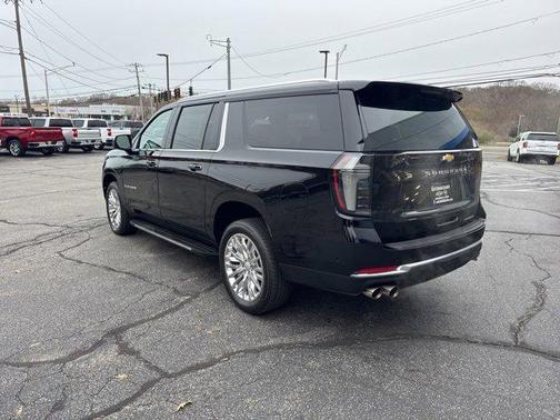 2025 Chevrolet Suburban Premier