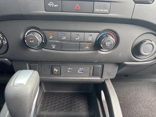 2024 Nissan Frontier S