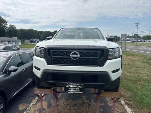 2024 Nissan Frontier S