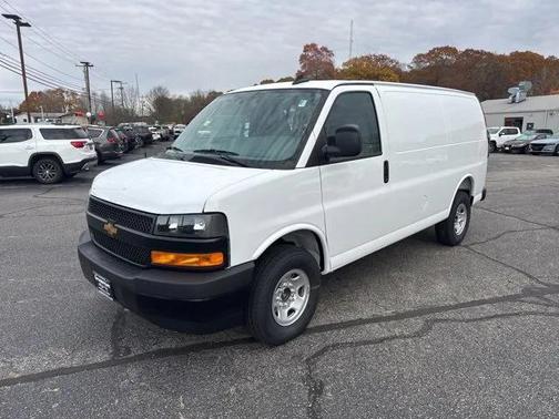 2025 Chevrolet Express 2500 RWD 2500 Regular Wheelbase WT