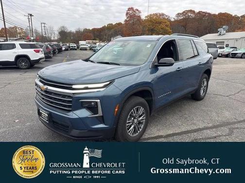 2025 Chevrolet Traverse LT